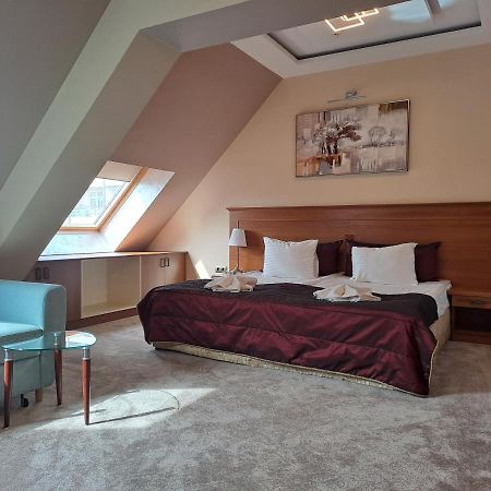Contessa Hotel Shumen Bagian luar foto