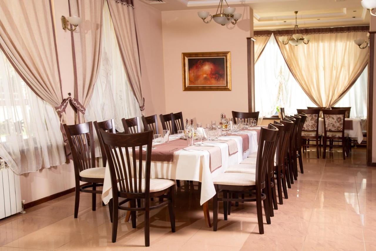Contessa Hotel Shumen Bagian luar foto
