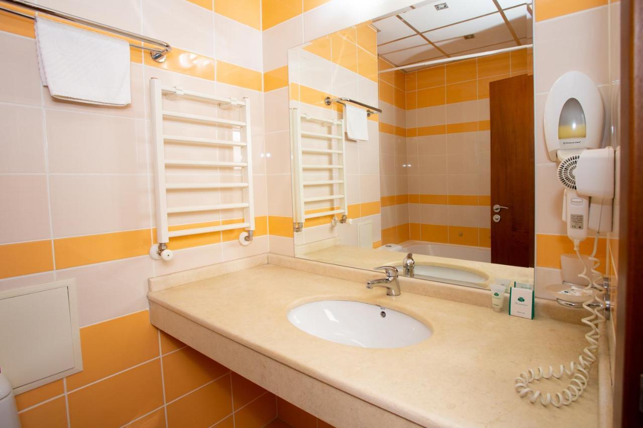 Contessa Hotel Shumen Bagian luar foto