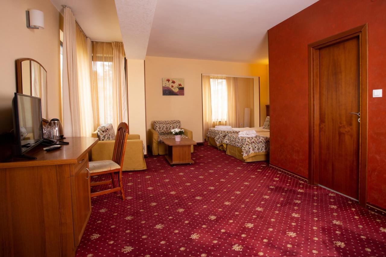 Contessa Hotel Shumen Bagian luar foto