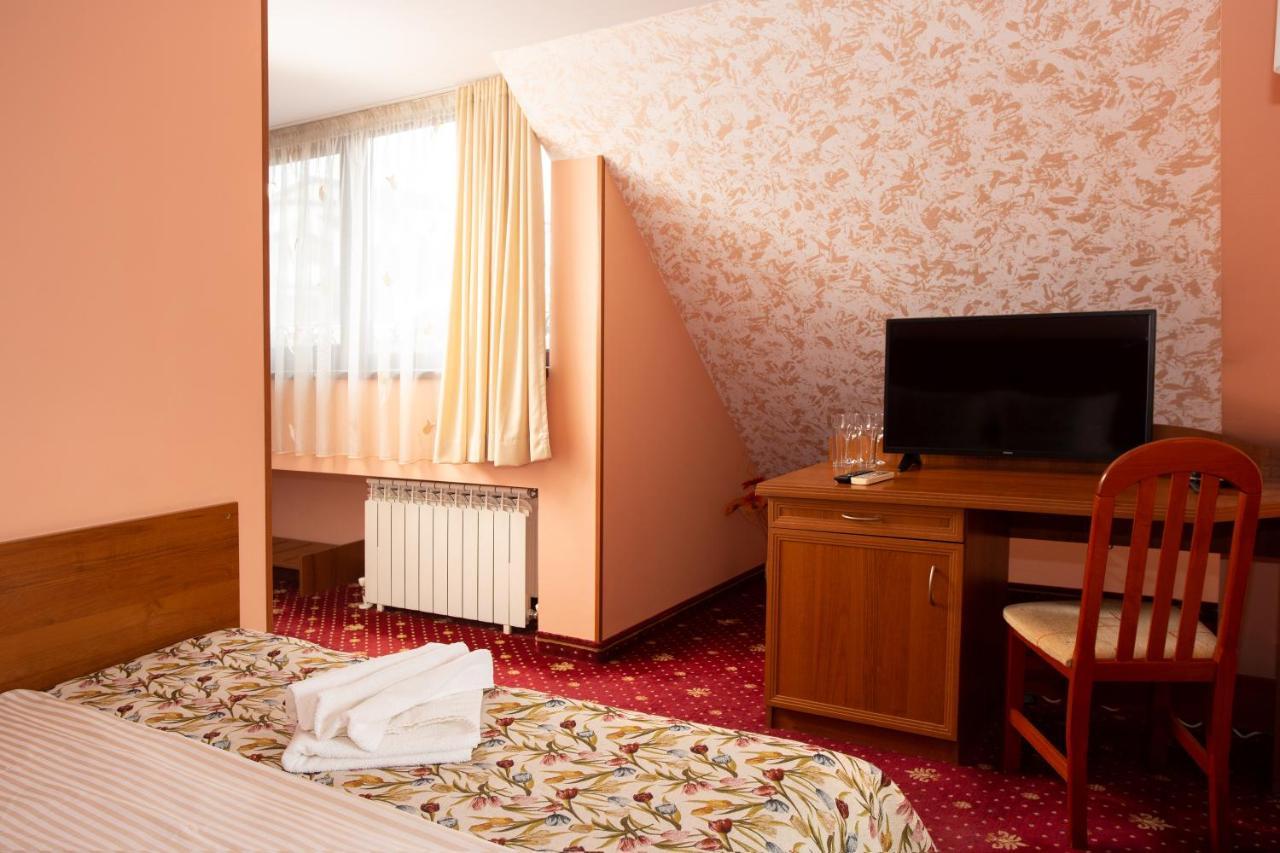 Contessa Hotel Shumen Bagian luar foto