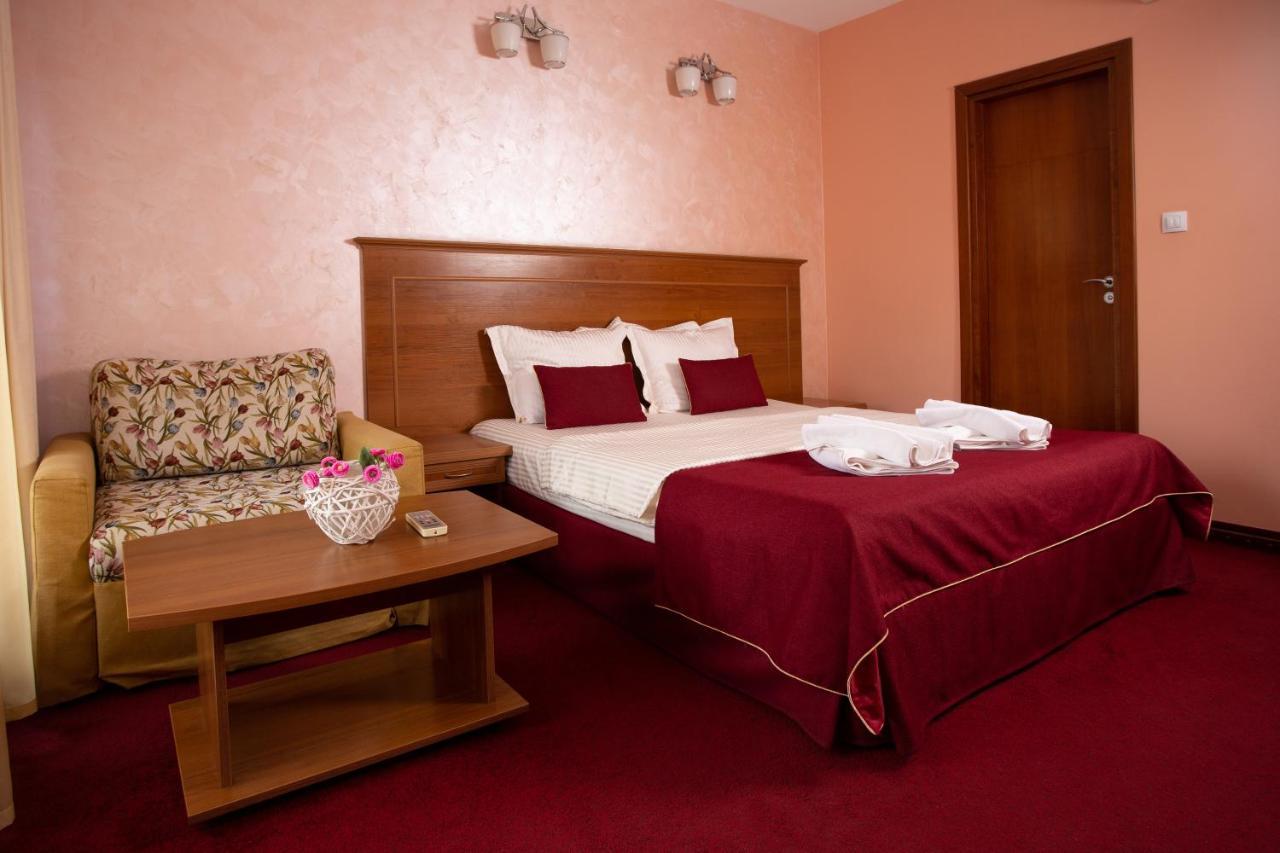 Contessa Hotel Shumen Bagian luar foto