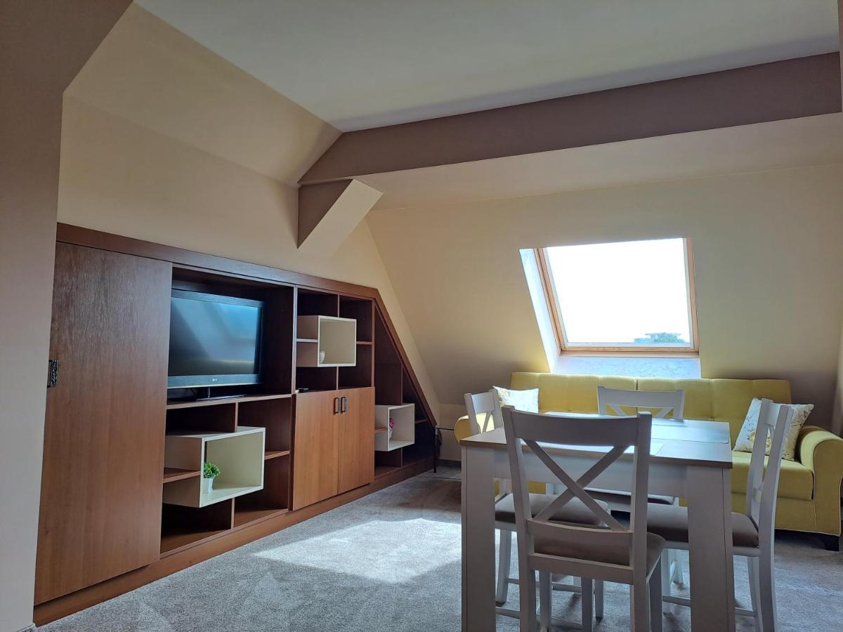 Contessa Hotel Shumen Bagian luar foto