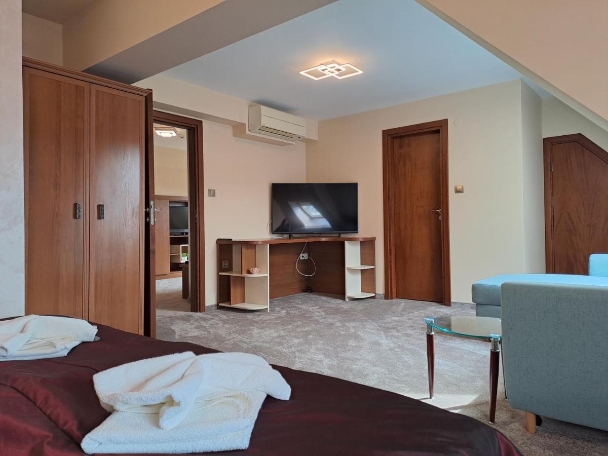 Contessa Hotel Shumen Bagian luar foto