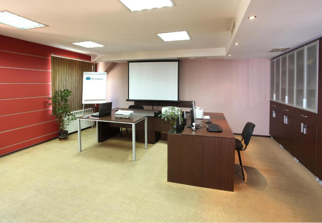 Contessa Hotel Shumen Bagian luar foto